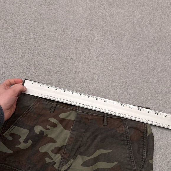 Levi's Carrier‎ Camo Cargo Shorts Men's 30* Woodland Utility Heavyweight Cotton - Picture 3 of 10